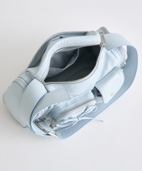 OLIVE des OLIVE（オリーブデオリーブ）の「レースアップポケットバッグ（ショルダーバッグ・レディース・イエロー/アイボリー/サックスブルー/ブラック・FREE）」の6枚目の写真