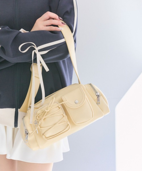 OLIVE des OLIVE（オリーブデオリーブ）の「レースアップポケットバッグ（ショルダーバッグ・レディース・イエロー/アイボリー/サックスブルー/ブラック・FREE）」の20枚目の写真