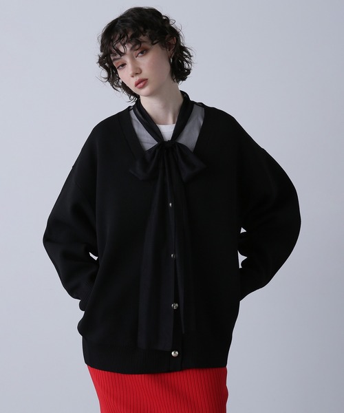 ROSE BUD（ローズバッド）の「ボタンVネックカーディガン（カーディガン/ボレロ・レディース・ブラック/オレンジ/グリーン/ホワイト・ONE SIZE）」の2枚目の写真