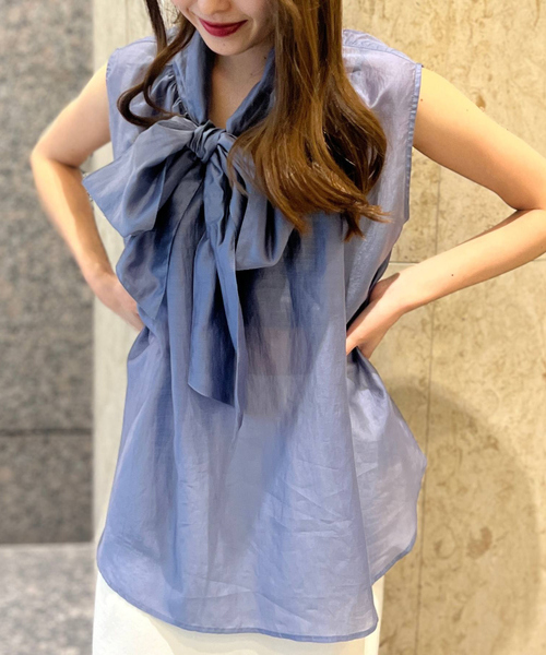 EMMA ROUGE VIF(エマルージュヴィフ)の「【一部店舗限定】【北野百笑さん着用】前後2WAYシアーボウタイブラウス(シャツ/ブラウス・レディース・ホワイト/ピンク/グレイッシュブルー・フリー)」の6枚目の写真