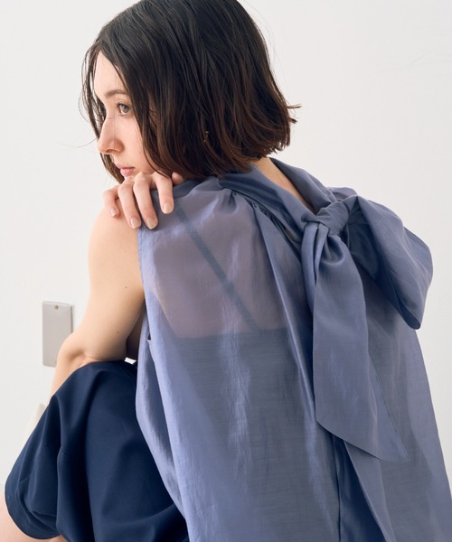 EMMA ROUGE VIF(エマルージュヴィフ)の「【一部店舗限定】【北野百笑さん着用】前後2WAYシアーボウタイブラウス(シャツ/ブラウス・レディース・ホワイト/ピンク/グレイッシュブルー・フリー)」の5枚目の写真