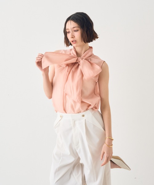 EMMA ROUGE VIF(エマルージュヴィフ)の「【一部店舗限定】【北野百笑さん着用】前後2WAYシアーボウタイブラウス(シャツ/ブラウス・レディース・ホワイト/ピンク/グレイッシュブルー・フリー)」の14枚目の写真