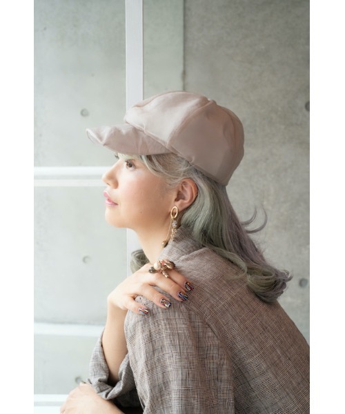 新品！！雅姫さん、AMERICANAコラボロゴキャップ ベージュ 新品！！雅姫さん、AMERICANAコラボロゴキャップ ベージュ 新品！！雅