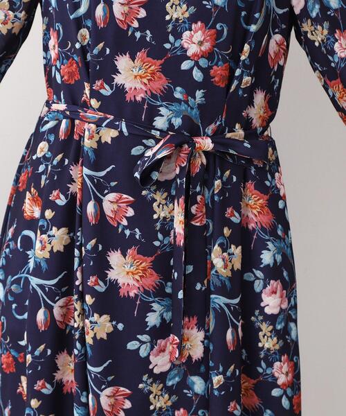 LAURA ASHLEY（ローラアシュレイ）の「【洗える／同柄アイテムあり】ローザリンド柄 シフォンワンピース（ワンピース・レディース・ホワイト系1/ネイビー系・40/38）」の12枚目の写真