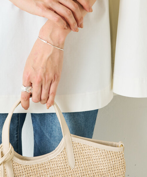 BEARDSLEY（ビアズリー）の「ラインクロスリング（リング・レディース・シルバー・11）」の2枚目の写真