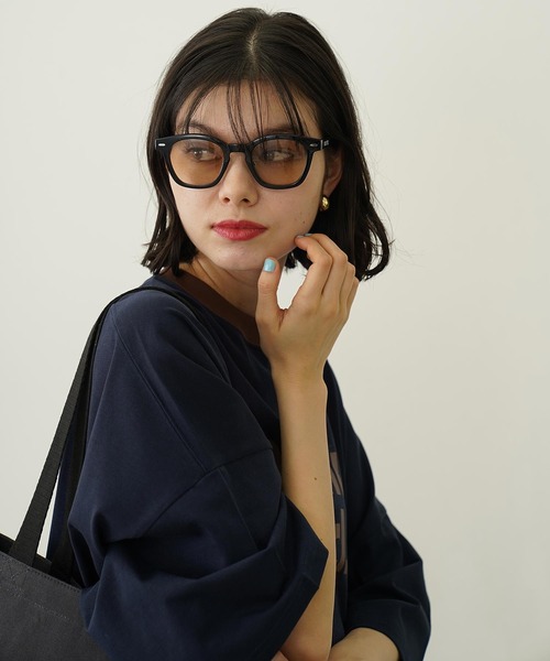 MILKFED.（ミルクフェド）の「MILKFED. LOGO WELLINGTON SUNGLASSES（サングラス・レディース・ライトブルー/ブラック・ONE SIZE）」の7枚目の写真
