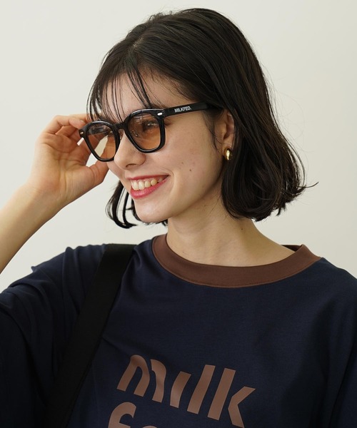 MILKFED.（ミルクフェド）の「MILKFED. LOGO WELLINGTON SUNGLASSES（サングラス・レディース・ライトブルー/ブラック・ONE SIZE）」の15枚目の写真
