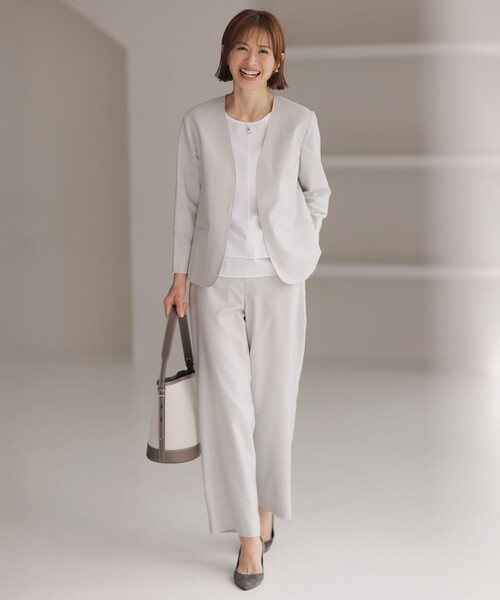 J.PRESS(ジェイプレス)の「【セットアップ対応・洗える・UV加工・吸水速乾】OXIJEWELストレッチ ストレート パンツ(その他パンツ・レディース・シルバー系/ライトグレー系/ベージュ系/ネイビー系・T13/T15/T17)」の5枚目の写真