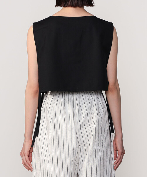 Bshop(ビショップ)の「eunoia | ツイード クロップドベスト WOMEN(ベスト・レディース・ブラック・ONE)」の6枚目の写真