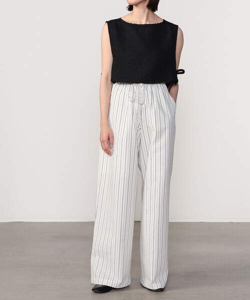 Bshop(ビショップ)の「eunoia | ツイード クロップドベスト WOMEN(ベスト・レディース・ブラック・ONE)」の7枚目の写真