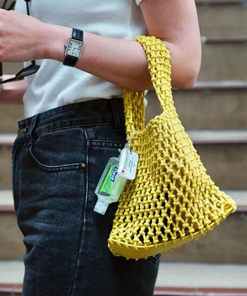 florist（フローリスト）の「【13COLORS】メッシュミニハンドバッグ（ハンドバッグ・レディース・モスグリーン/ベージュ/ラベンダー/テラコッタ/ライトグリーン/グリーン/ホワイト/モカ/パープル/イエロー/チェリーピンク/ブラック/スカイブルー・FREE）」の12枚目の写真