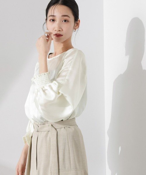 NANO universe（ナノユニバース）の「2WAYデザインスリーブサテンブラウス（シャツ/ブラウス・レディース・ホワイト/グリーン/チャコール・FREE）」の12枚目の写真