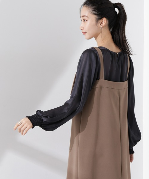 NANO universe（ナノユニバース）の「2WAYデザインスリーブサテンブラウス（シャツ/ブラウス・レディース・ホワイト/グリーン/チャコール・FREE）」の19枚目の写真