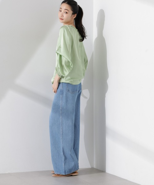 NANO universe（ナノユニバース）の「2WAYデザインスリーブサテンブラウス（シャツ/ブラウス・レディース・ホワイト/グリーン/チャコール・FREE）」の9枚目の写真