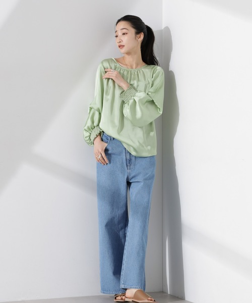 NANO universe（ナノユニバース）の「2WAYデザインスリーブサテンブラウス（シャツ/ブラウス・レディース・ホワイト/グリーン/チャコール・FREE）」の10枚目の写真