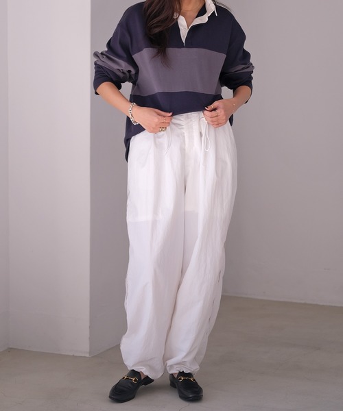 AKTE(アクテ)の「≪SPECIAL PRICE≫サイドラインパラシュートパンツ(その他パンツ・レディース・オフホワイト/ネイビー・FREE/TALL)」の22枚目の写真