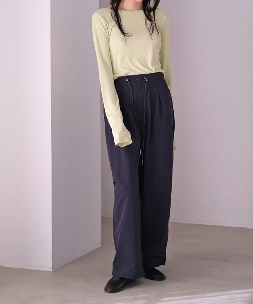 AKTE(アクテ)の「≪SPECIAL PRICE≫サイドラインパラシュートパンツ(その他パンツ・レディース・オフホワイト/ネイビー・FREE/TALL)」の3枚目の写真