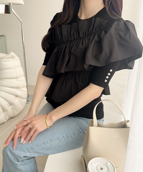 mily bilet(ミウィビレット)の「【mily bilet】大人の華やかな旬スタイル。パールボタンフリル使いサマーニット(半袖)(Tシャツ/カットソー・レディース・ブラック/アイボリー・LARGE/MEDIUM/SMALL/X-LARGE)」の16枚目の写真