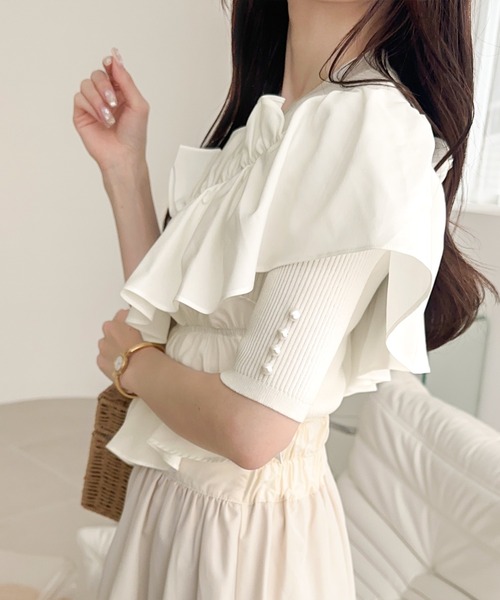 mily bilet(ミウィビレット)の「【mily bilet】大人の華やかな旬スタイル。パールボタンフリル使いサマーニット(半袖)(Tシャツ/カットソー・レディース・ブラック/アイボリー・LARGE/MEDIUM/SMALL/X-LARGE)」の14枚目の写真