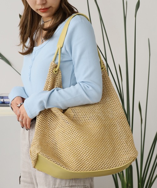 ROOPTOKYO（ループトウキョウ）の「ストロー風トライアングルハンドバッグ かごバッグ ポーチ付き 夏物 夏服（ショルダーバッグ・レディース・ブラック/ブラウン/ホワイト/イエロー・FREE）」の12枚目の写真