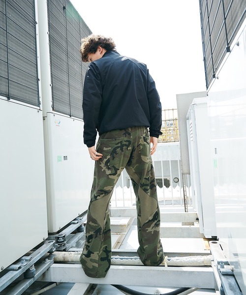 NVRFRGT(ネヴァーフォーゲット)の「CONZ別注 STAND COLLAR ZIP UP JACKET/ジップアップジャケット/ナイロンシェルジャケット/ジャストフィット(ブルゾン・メンズ・チャコールグレー/ブラック・1/2/3)」の6枚目の写真