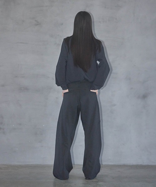 NVRFRGT(ネヴァーフォーゲット)の「CONZ別注 STAND COLLAR ZIP UP JACKET/ジップアップジャケット/ナイロンシェルジャケット/ジャストフィット(ブルゾン・メンズ・チャコールグレー/ブラック・1/2/3)」の12枚目の写真