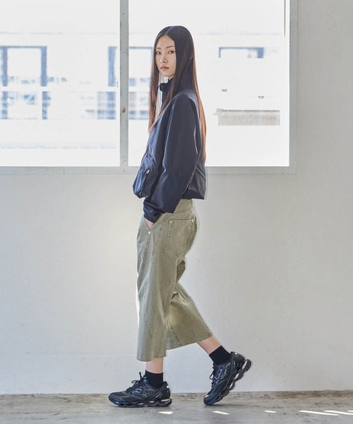 NVRFRGT(ネヴァーフォーゲット)の「CONZ別注 STAND COLLAR ZIP UP JACKET/ジップアップジャケット/ナイロンシェルジャケット/ジャストフィット(ブルゾン・メンズ・チャコールグレー/ブラック・1/2/3)」の14枚目の写真