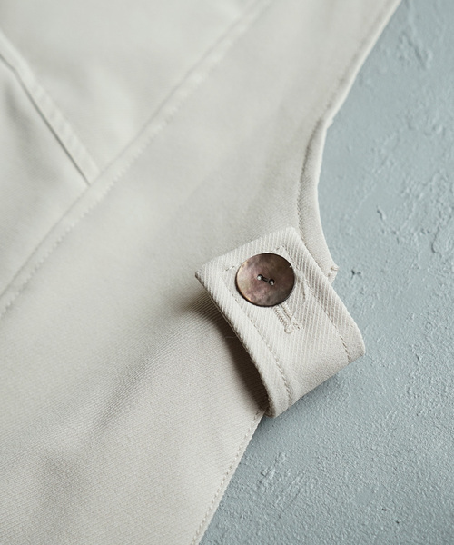 apartment department（アパートメントデパートメント）の「カルゼテーラーデザイン タックベスト（ベスト・レディース・アイボリー・フリー）」の7枚目の写真