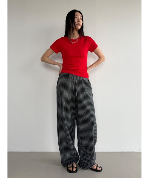 Didot.showroom（ディドット ショールーム）の「【DIDOT.】2サイズ展開｜オリジナルラウンドT（Tシャツ/カットソー・レディース・ブラック/アイボリー/レッド/グレー/ベージュ・S/M）」の12枚目の写真