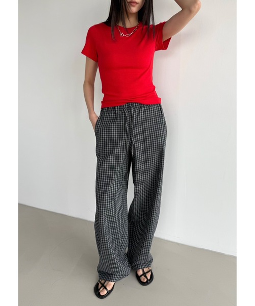 Didot.showroom（ディドット ショールーム）の「【DIDOT.】2サイズ展開｜オリジナルラウンドT（Tシャツ/カットソー・レディース・ブラック/アイボリー/レッド/グレー/ベージュ・S/M）」の17枚目の写真