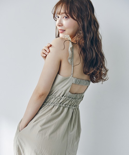 NATURAL BEAUTY BASIC（ナチュラルビューティーベーシック）の「【THINK BEAUTY】【麻亜里さんコラボ】タフタオールインワン（つなぎ/オールインワン・レディース・ベージュ/ネイビー・FREE）」の6枚目の写真