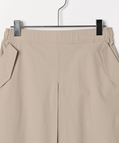 HEREIAM（ヘレイアム）の「【HEREIAM】接触冷感&イージーケア/COOLマテリアルスカート（スカート・レディース・ベージュ/ブラック・SMALL/MEDIUM）」の18枚目の写真