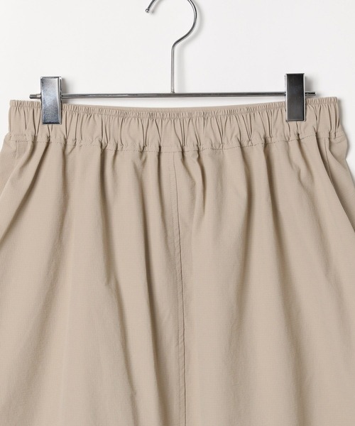 HEREIAM（ヘレイアム）の「【HEREIAM】接触冷感&イージーケア/COOLマテリアルスカート（スカート・レディース・ベージュ/ブラック・SMALL/MEDIUM）」の22枚目の写真