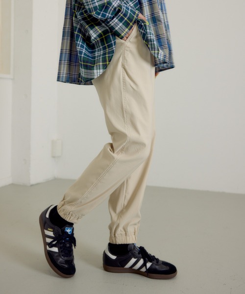 RODEO CROWNS WIDE BOWL（ロデオクラウンズワイドボウル）の「D/S COOL EASY JOGパンツ（その他パンツ・レディース・ライトカーキ/ブラック/ライトベージュ/オレンジ系その他/サックスブルー/ライトブラック/カーキ/ダークオレンジ・SMALL/MEDIUM）」の20枚目の写真