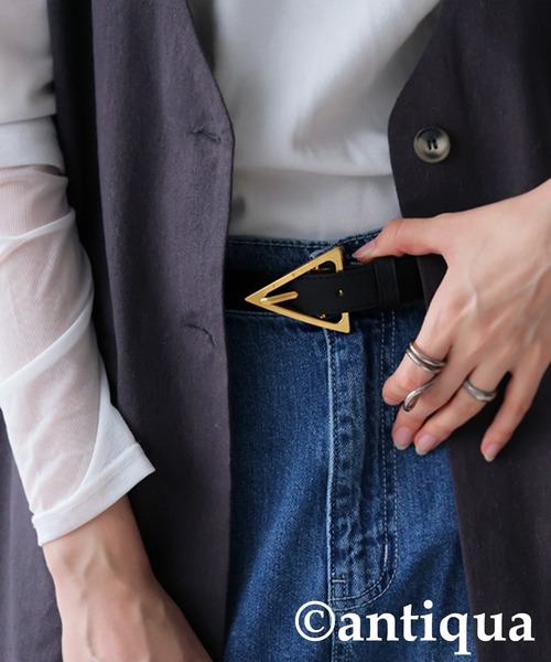 antiqua(アンティカ)の「本革 三角バックルベルト(ベルト・レディース・ゴールド系その他/シルバー×ブラック・フリー)」の2枚目の写真