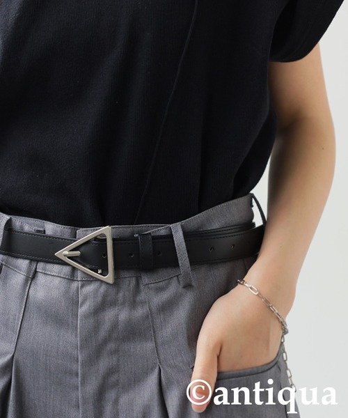 antiqua(アンティカ)の「本革 三角バックルベルト(ベルト・レディース・ゴールド系その他/シルバー×ブラック・フリー)」の1枚目の写真