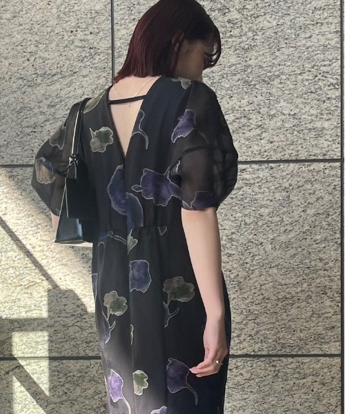 セール】MEDI OLIVIA DIMENSIONAL DRESS（ワンピース）｜Ameri