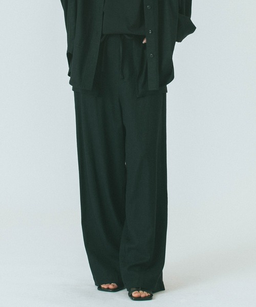 ROSE BUD(ローズバッド)の「(GENE HEAVENS)BIG POCKET PANTS(その他パンツ・レディース・ブラック/カーキ/ベージュ・ONE SIZE)」の1枚目の写真