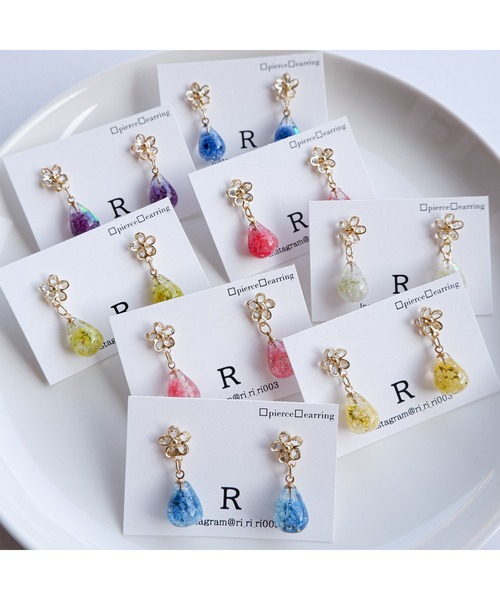 tone（トーン）の「【R】818 ジルコニアフラワー×かすみ草ピアス(MA)（ピアス（両耳用）・レディース・グリーン・FREE）」の10枚目の写真
