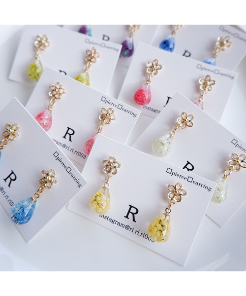 tone（トーン）の「【R】818 ジルコニアフラワー×かすみ草ピアス(MA)（ピアス（両耳用）・レディース・グリーン・FREE）」の11枚目の写真