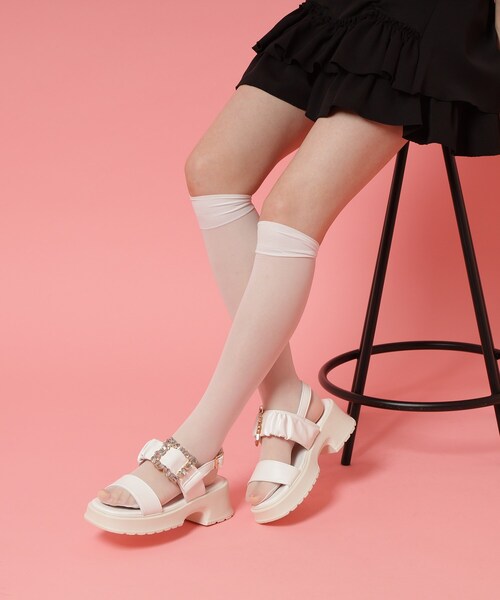cs T&P(シーエスティーアンドピー)の「バックル付きギャザーサンダル(サンダル・レディース・ブラック/ホワイト/ベージュ・S/M/L/LL)」の22枚目の写真