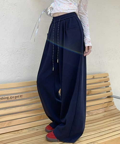 NuNuNa(ヌヌナ)の「【NuNuNa】《低身長向け》ドロストイージーワイドスウェットパンツ(スウェットパンツ・レディース・オフホワイト/グレー/ブラック/ネイビー・M)」の19枚目の写真