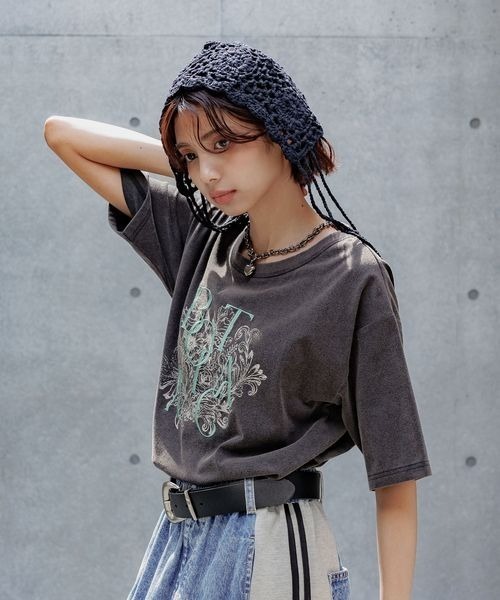 PAGEBOY（ページボーイ）の「ボタニカルシシュウＴシャツ（Tシャツ/カットソー・レディース・チャコールグレー/グリーン系その他4/ベージュ系その他・FREE）」の8枚目の写真