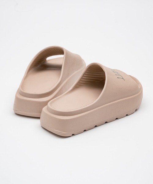 INTER FACTORY（インターファクトリー）の「moeka - SUNOUTFIT 厚底ロゴサンダル（サンダル・レディース・ベージュ・LARGE/MEDIUM/SMALL）」の18枚目の写真