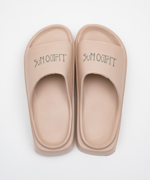 INTER FACTORY（インターファクトリー）の「moeka - SUNOUTFIT 厚底ロゴサンダル（サンダル・レディース・ベージュ・LARGE/MEDIUM/SMALL）」の19枚目の写真