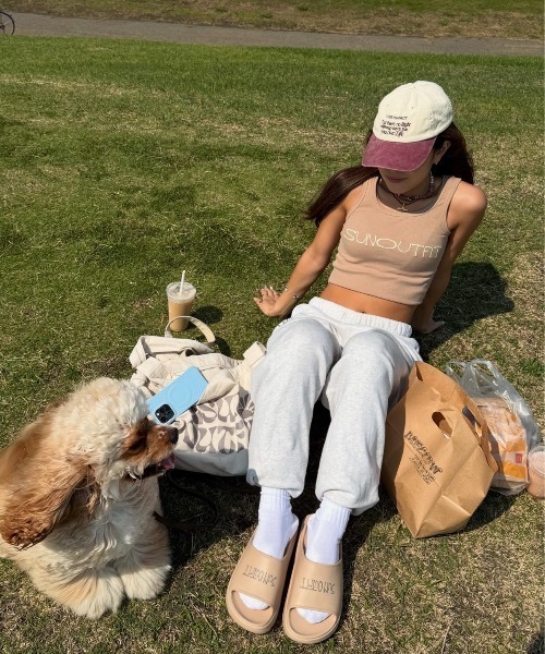 INTER FACTORY（インターファクトリー）の「moeka - SUNOUTFIT 厚底ロゴサンダル（サンダル・レディース・ベージュ・LARGE/MEDIUM/SMALL）」の9枚目の写真