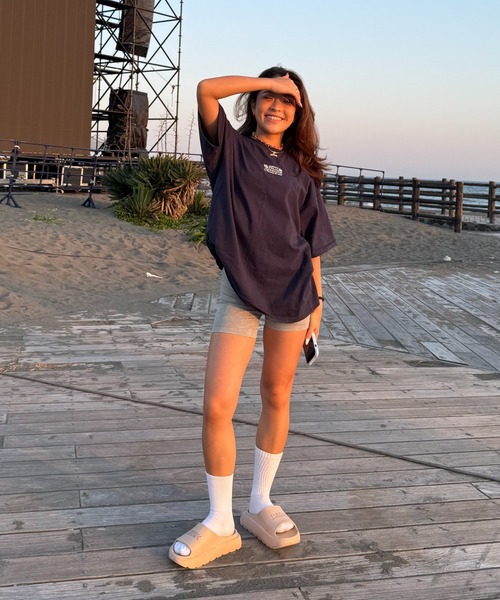 INTER FACTORY（インターファクトリー）の「moeka - SUNOUTFIT 厚底ロゴサンダル（サンダル・レディース・ベージュ・LARGE/MEDIUM/SMALL）」の3枚目の写真