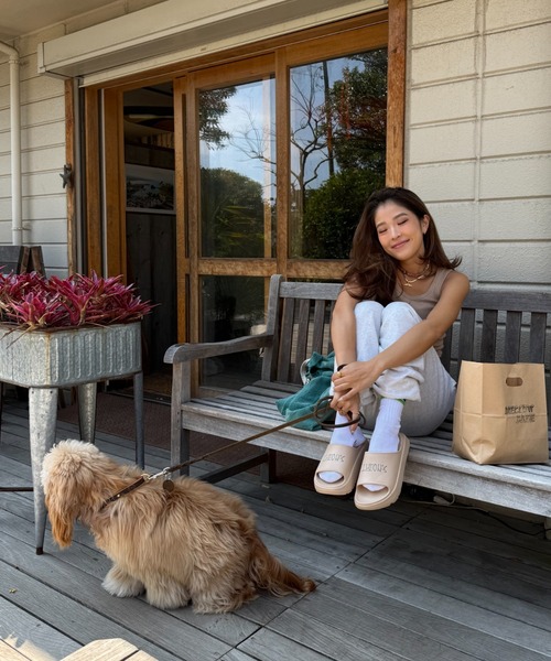 INTER FACTORY（インターファクトリー）の「moeka - SUNOUTFIT 厚底ロゴサンダル（サンダル・レディース・ベージュ・LARGE/MEDIUM/SMALL）」の11枚目の写真