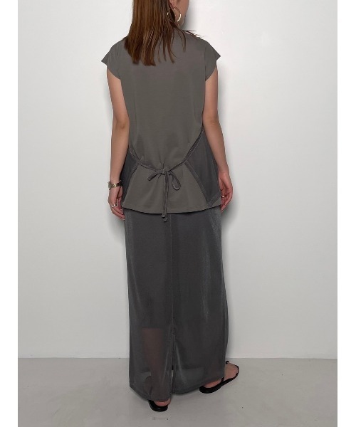 CHIGNON（シニヨン）の「【 CHIGNON / シニヨン 】ベロアメッシュキャミプルオーバー（Tシャツ/カットソー・レディース・アイボリー/ブラック/グレー・FREE）」の4枚目の写真