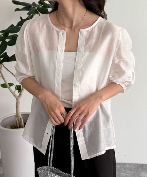 fredy emue（フレディエミュ）の「2WAYシアー袖ボリュームブラウス（シャツ/ブラウス・レディース・ブラック/オフホワイト/ベージュ/イエロー・38）」の2枚目の写真